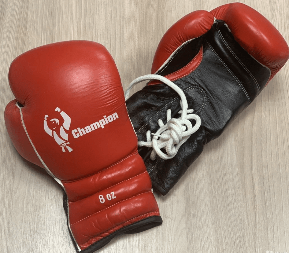 Перчатки боксерские ( кожа)  усиленные  Champion 